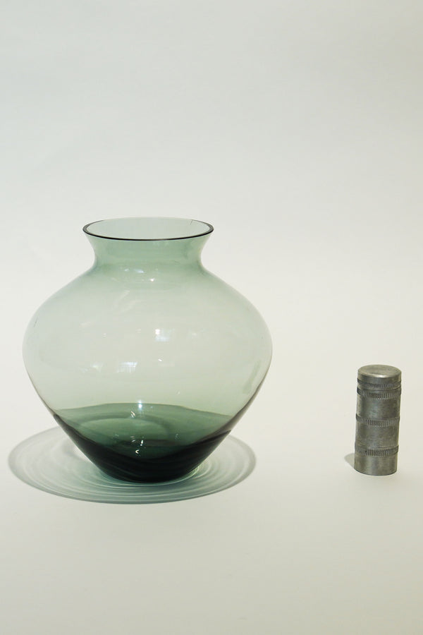 ガラス花瓶A-2　ヴィンテージ ガラスベース [ウィルヘルム・ワーゲンフェルド - WMF]