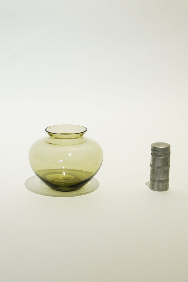 ガラス花瓶A-3　ヴィンテージ ガラスベース [ウィルヘルム・ワーゲンフェルド - WMF]