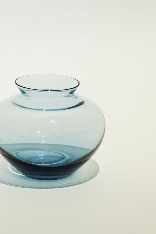 ガラス花瓶A-4　ヴィンテージ ガラスベース [ウィルヘルム・ワーゲンフェルド - WMF]